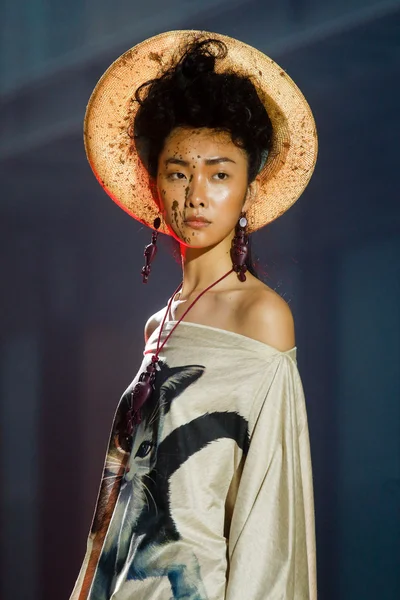 Look 51